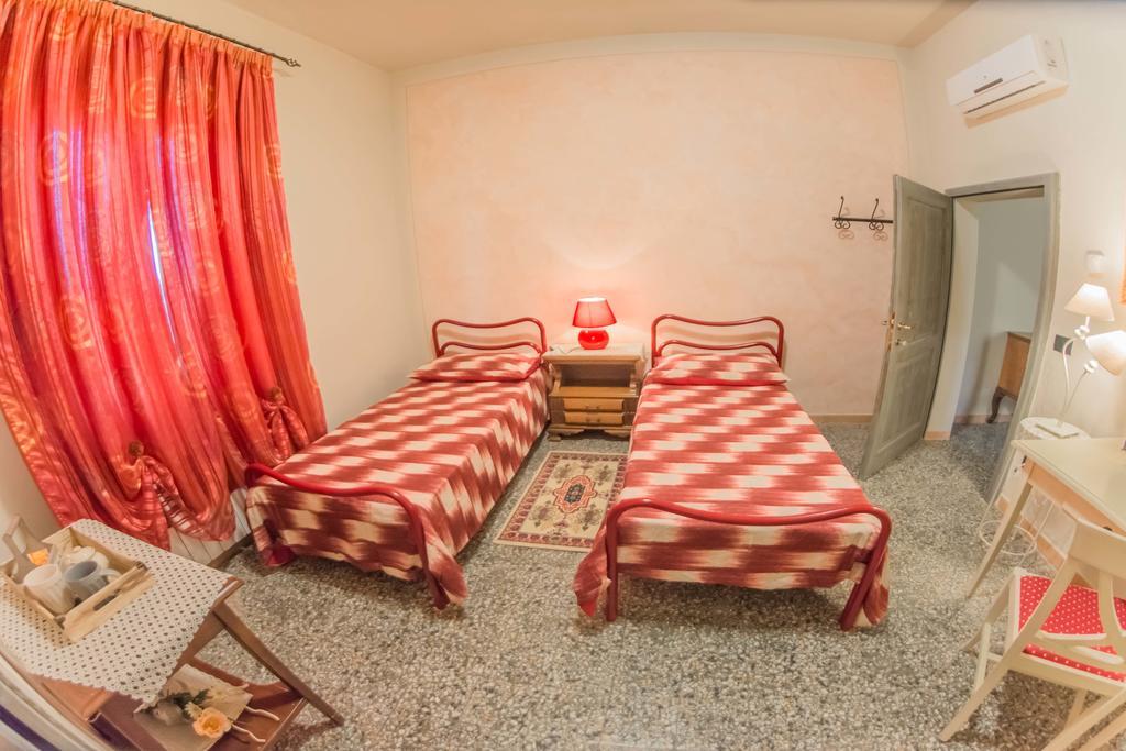Penzion I Due Cipressi Torrenieri Exteriér fotografie